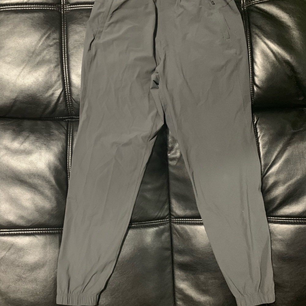 Lululemon Men's Gray Jogger Pants